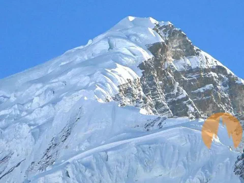 Chulu West Peak Climbing with Annapurna Circuit Trek