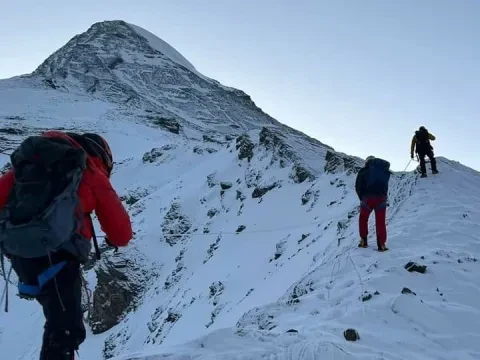 Pisang Peak Climbing with Annapurna Circuit Trek