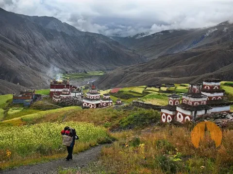10 Essential Tips for an Unforgettable Upper Mustang Trek