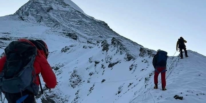 Best Trekking Peaks in Annapurna Region for Beginners