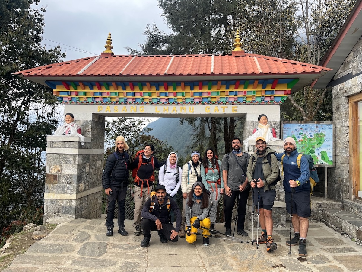 Pasang Lhamu Gate Lukla, Way to Everest Base Camp