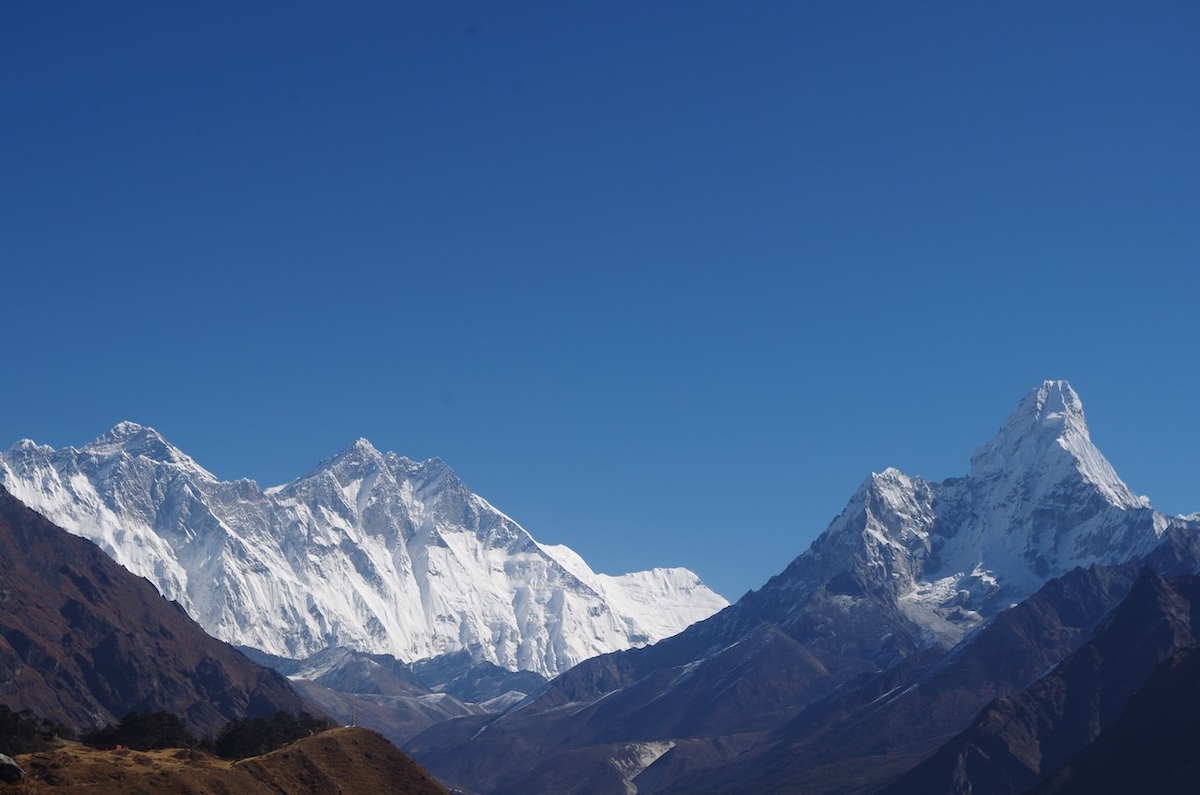 Everest with surrounding Peaks, Khumbu Valley, on the way to Khumjung