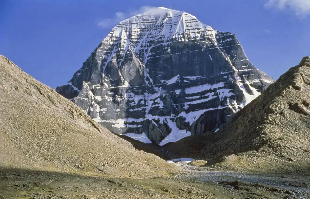 Kailash Mansarovar Helicopter Tour